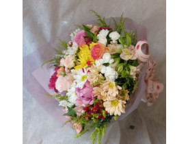 Buquê de flores do campo médio