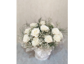 Caixa de rosas brancas