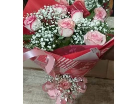 Buquê tradicional com 06 rosas cor de rosa